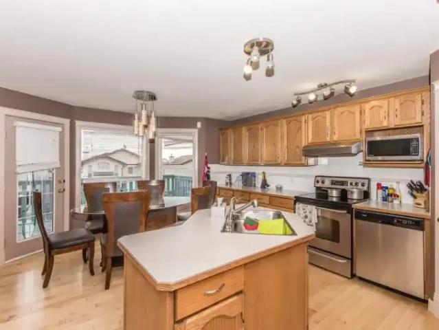 For Rent 4 Bedroom House Calgary AB DS105087918