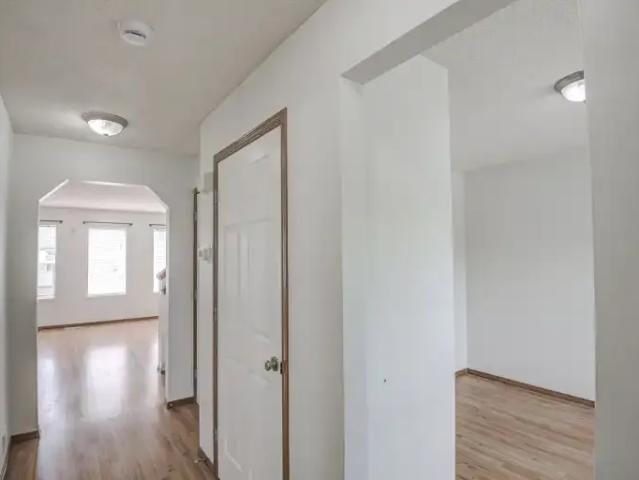 For Rent 4 Bedroom House Calgary AB DS105004601