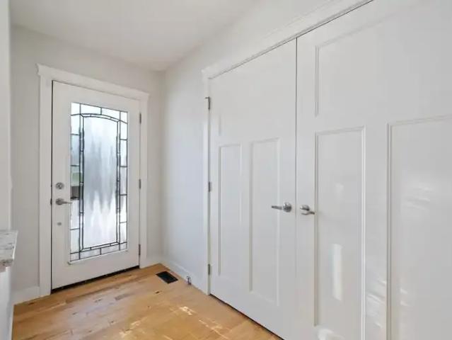 For Rent 4 Bedroom House Calgary AB DS105167429