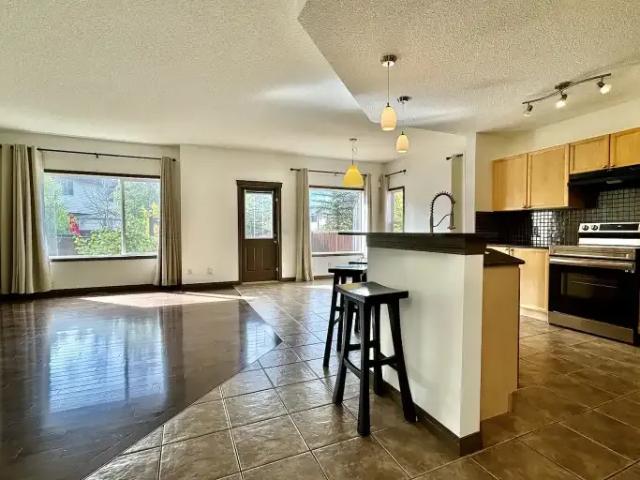 For Rent 4 Bedroom House Calgary AB DS105100599