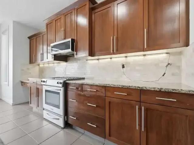 For Rent 4 Bedroom House Calgary AB DS105100722