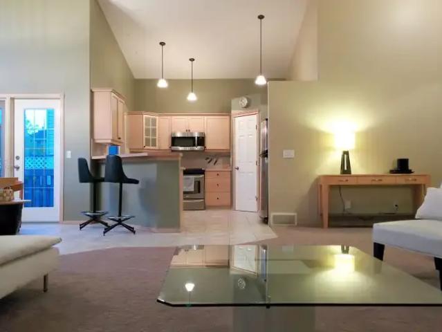 For Rent 4 Bedroom House Calgary AB DS105226565