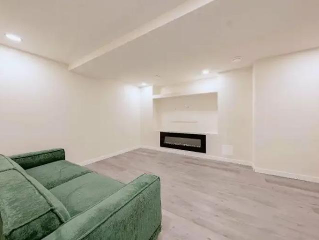 For Rent 4 Bedroom House Calgary AB DS105643117