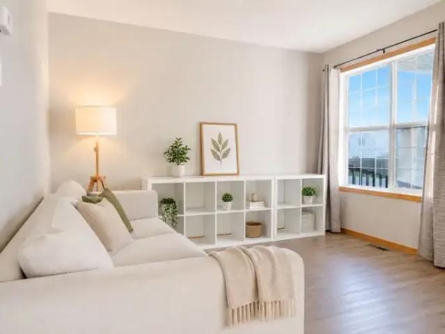 For Rent 4 Bedroom House Calgary AB DS105674836
