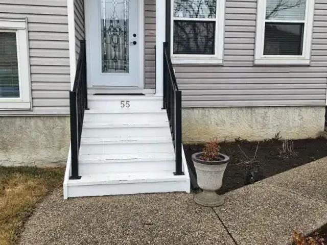 For Rent 4 Bedroom House Calgary AB DS105601883
