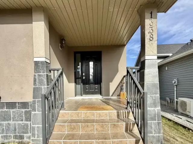 For Rent 4 Bedroom House Calgary AB DS106223331