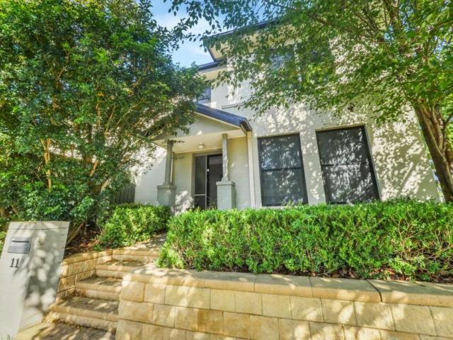 For Rent 4 Bedroom House Campbelltown, NSW DS105977203
