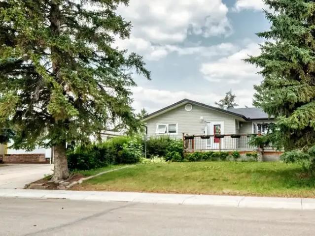 For Rent 4 Bedroom House Carstairs AB DS104824522