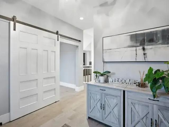 For Rent 4 Bedroom House Chestermere AB DS105269366