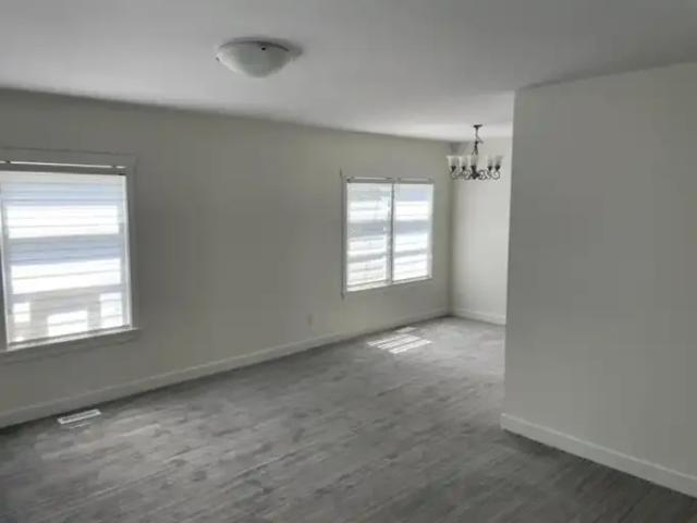 For Rent 4 Bedroom House Chilliwack BC DS106134813