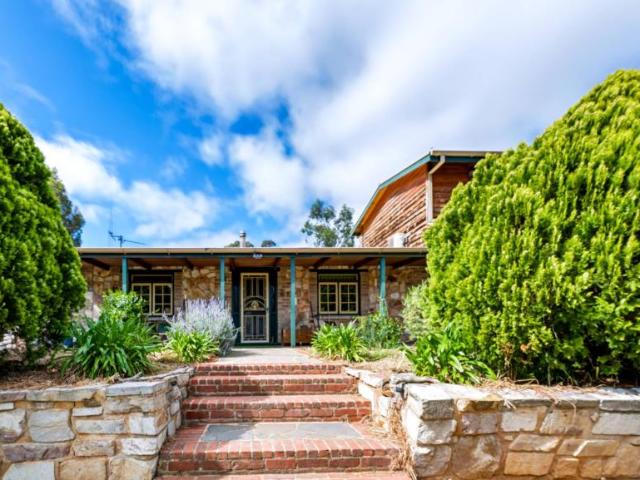 For Rent 4 Bedroom House Clare SA DS105864966