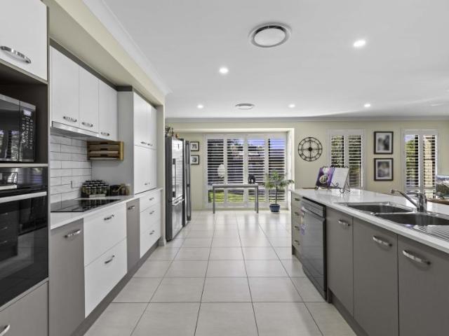 For Rent 4 Bedroom House CRAIGNISH QLD DS104948875