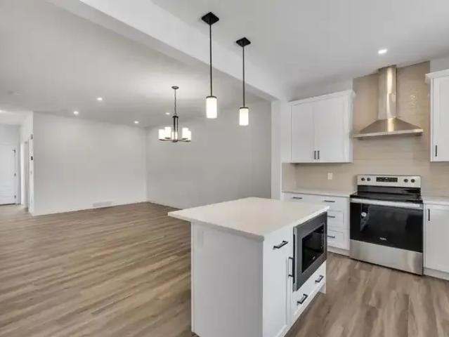 For Rent 4 Bedroom House Airdrie AB DS104182623