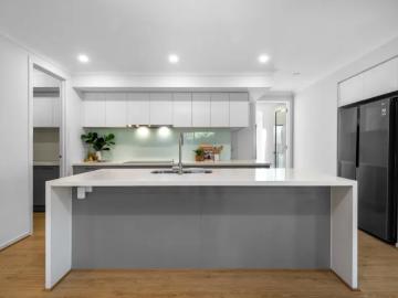 For Rent 4 Bedroom House Armstrong Creek VIC DS102439568