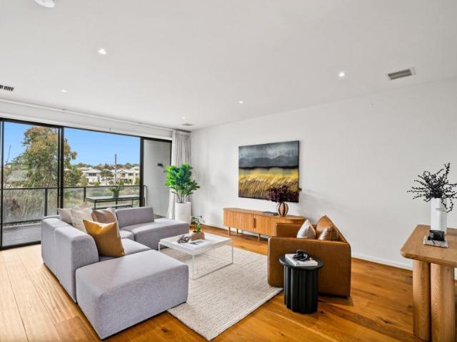 For Rent 4 Bedroom House Ascot Vale VIC DS105572321