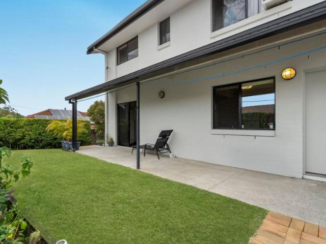 For Rent 4 Bedroom House ASHMORE QLD DLS104893854