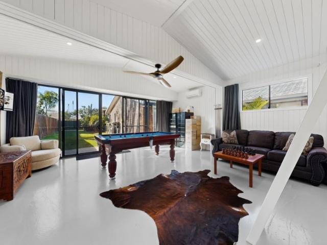 For Rent 4 Bedroom House Bokarina QLD DLS105237350