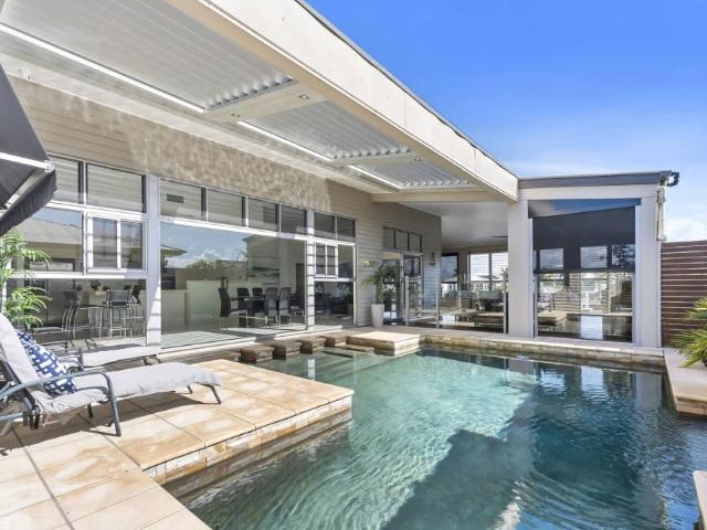 For Rent 4 Bedroom House Bongaree QLD DS101909432
