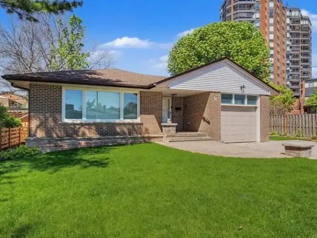 For Rent 4 Bedroom House Barrie ON DS104434164