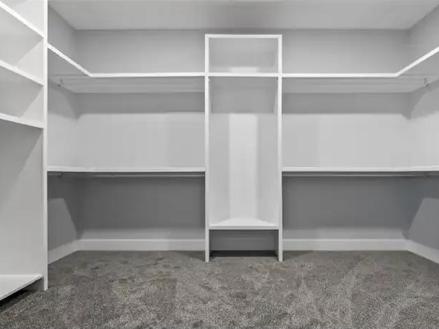 For Rent 4 Bedroom House Beaumont AB DLS105047910