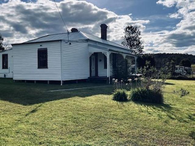 For Rent 4 Bedroom House BRUTHEN VIC DS104947475