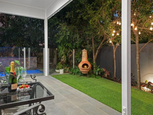 For Rent 4 Bedroom House BULIMBA QLD DS82994825