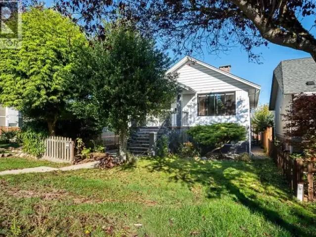 For Rent 4 Bedroom House Burnaby BC DS106148563
