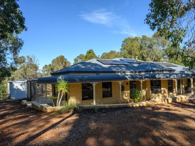 For Rent 4 Bedroom House GLEN FORREST WA DS104947641
