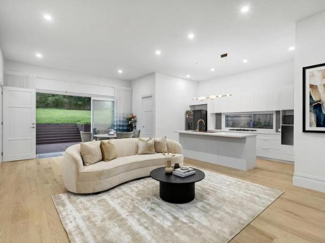 For Rent 4 Bedroom House Glen Iris VIC DS105865647