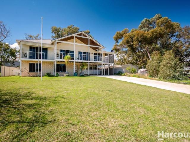 For Rent 4 Bedroom House Guilderton WA DS106042174