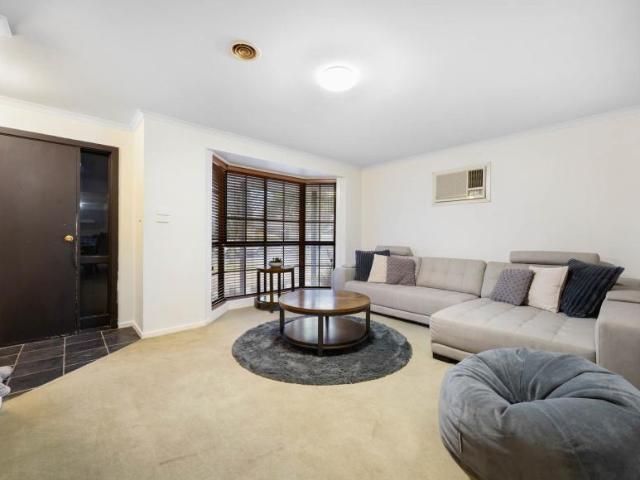 For Rent 4 Bedroom House Delahey VIC DLS102760308