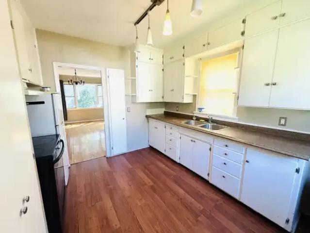 For Rent 4 Bedroom House Edmonton AB DS104888740