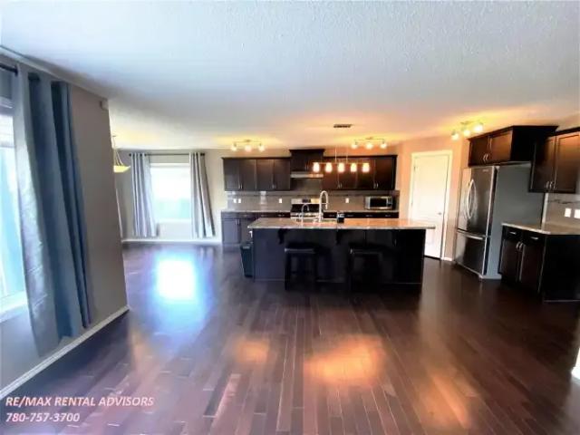For Rent 4 Bedroom House Edmonton AB DS104940739