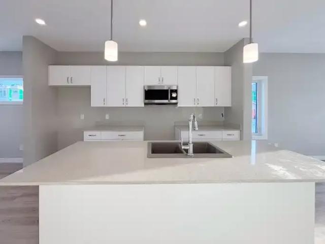 For Rent 4 Bedroom House Edmonton AB DS105580480