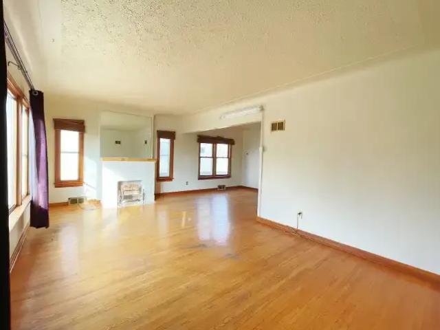 For Rent 4 Bedroom House Edmonton AB DS105327043