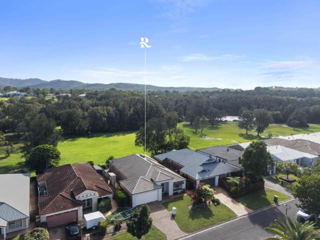 For Rent 4 Bedroom House Elanora QLD DS102368533