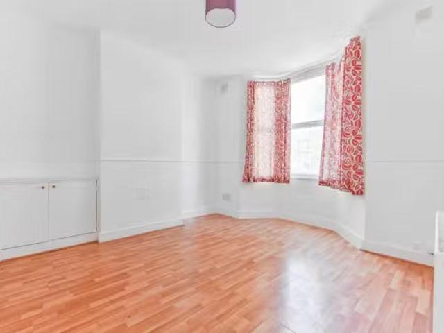 Rental! 4 bedroom house for rent in Bensham Grove, Thornton He.