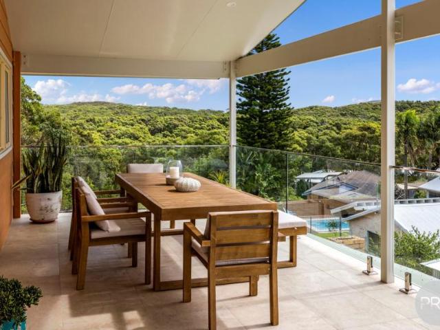 For Rent 4 Bedroom House FINGAL BAY NSW DS105947801