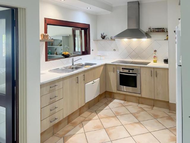 For Rent 4 Bedroom House KEWARRA BEACH QLD DS105627016