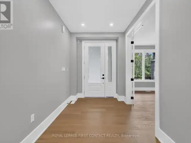 For Rent 4 Bedroom House Innisfil ON DS104864296