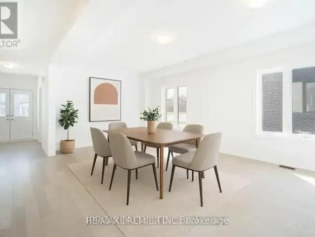For Rent 4 Bedroom House Innisfil ON DS105623842