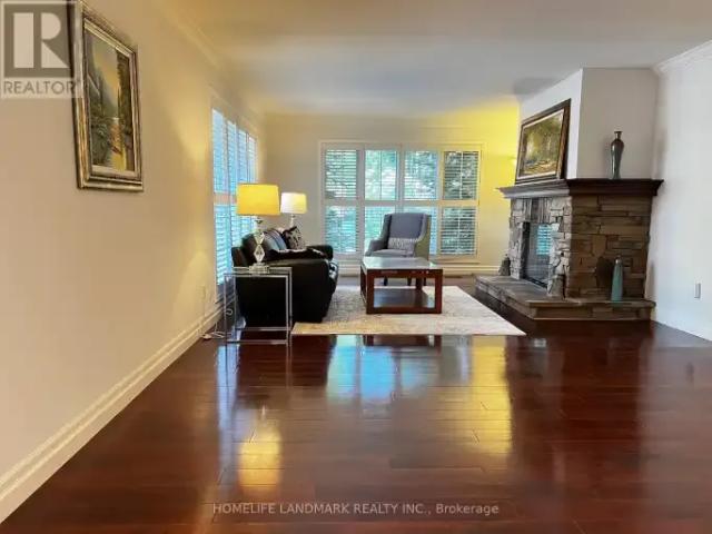 For Rent 4 Bedroom House Oakville ON DS103740058