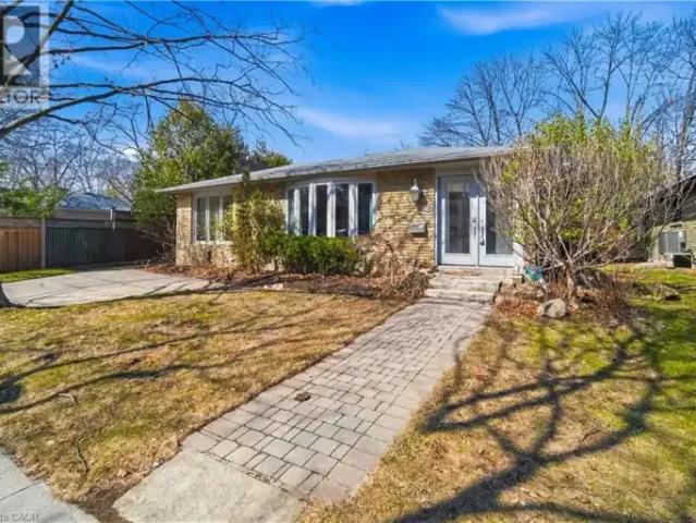 For Rent 4 Bedroom House Oakville ON DS103840339