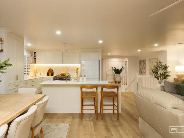 For Rent 4 Bedroom House Lammermoor QLD DS103067708