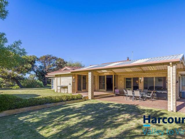 For Rent 4 Bedroom House Ledge Point WA DS106029914