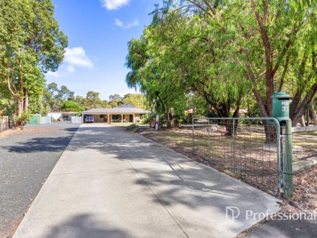 For Rent 4 Bedroom House Leschenault WA DS105972403