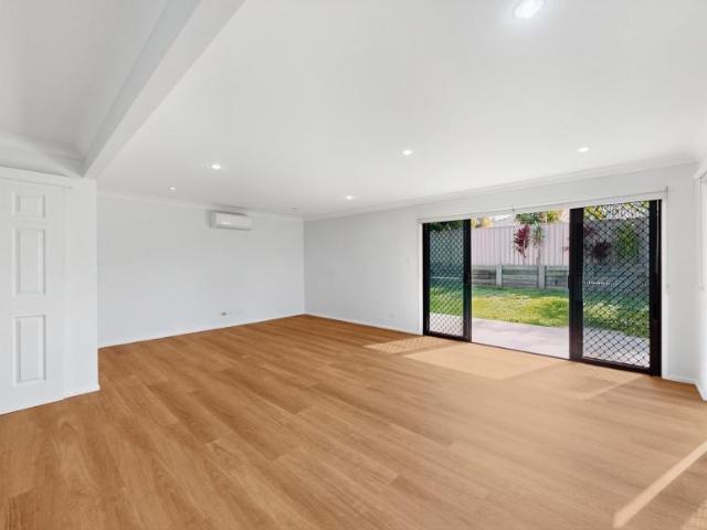 For Rent 4 Bedroom House Little Mountain QLD DLS104537696