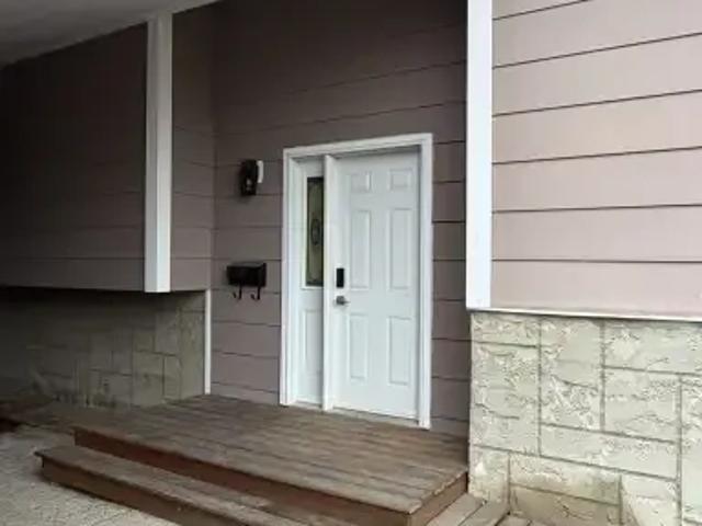 For Rent 4 Bedroom House Lloydminster SK DS105505726