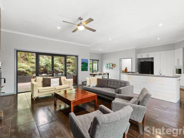 For Rent 4 Bedroom House Mount Toolebewong VIC DS105824673
