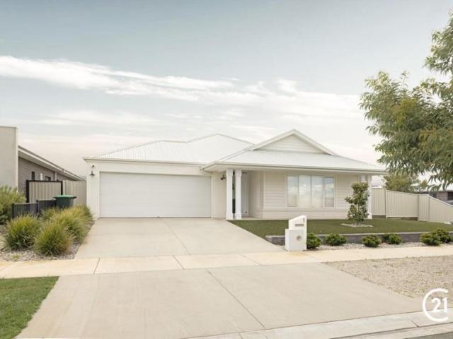 For Rent 4 Bedroom House Moama, NSW DS102759977